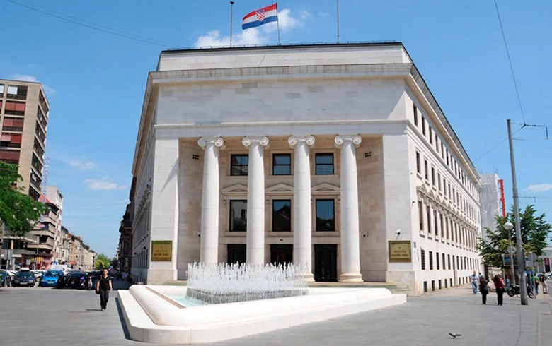 Croatia c-bank's FX reserves down 3% m/m in Aug