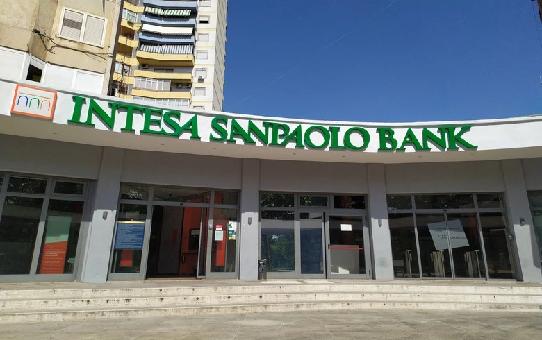 Intesa Sanpaolo's Albanian arm provides 2 mln euro to car rental firms in H1