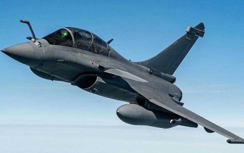 Serbia signs 2.7 bln euro deal to buy 12 Rafale fighter jets